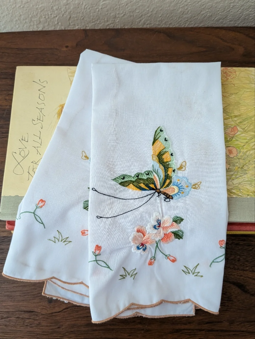 Vintage Lot Of 2 Handmade Embroidered Placemats Napkins Scalloped Butterfly